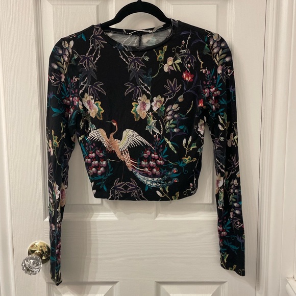 Alice + Olivia Dresses & Skirts - Alice + Olivia Long Sleeve floral XS shirt.